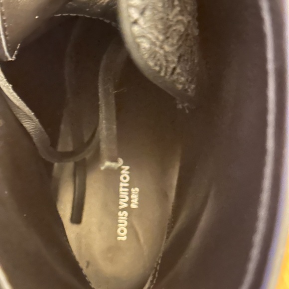 Louise Vuitton Laureate Platform Desert Boot - Picture 5 of 10